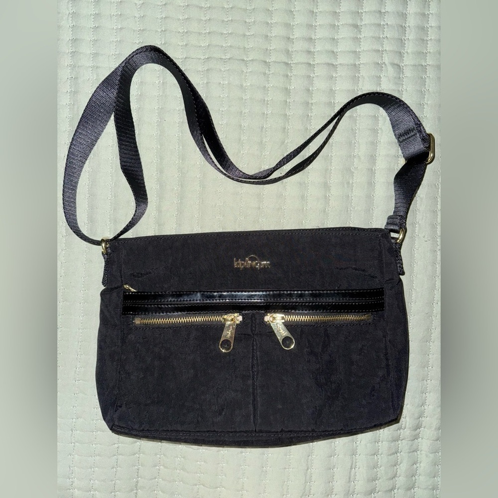 Kipling double pocket adjustable straps bag EUC